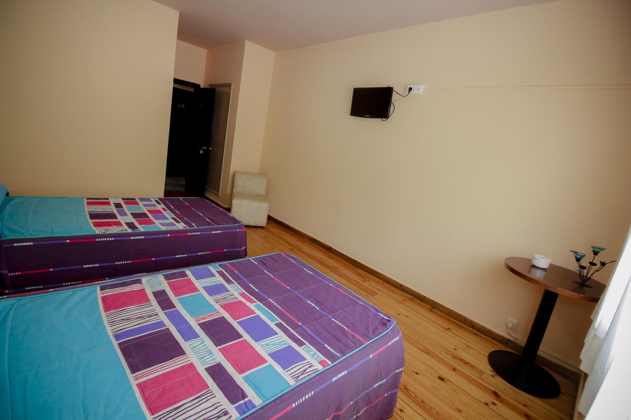 أورينس Hotel As Termas المظهر الخارجي الصورة