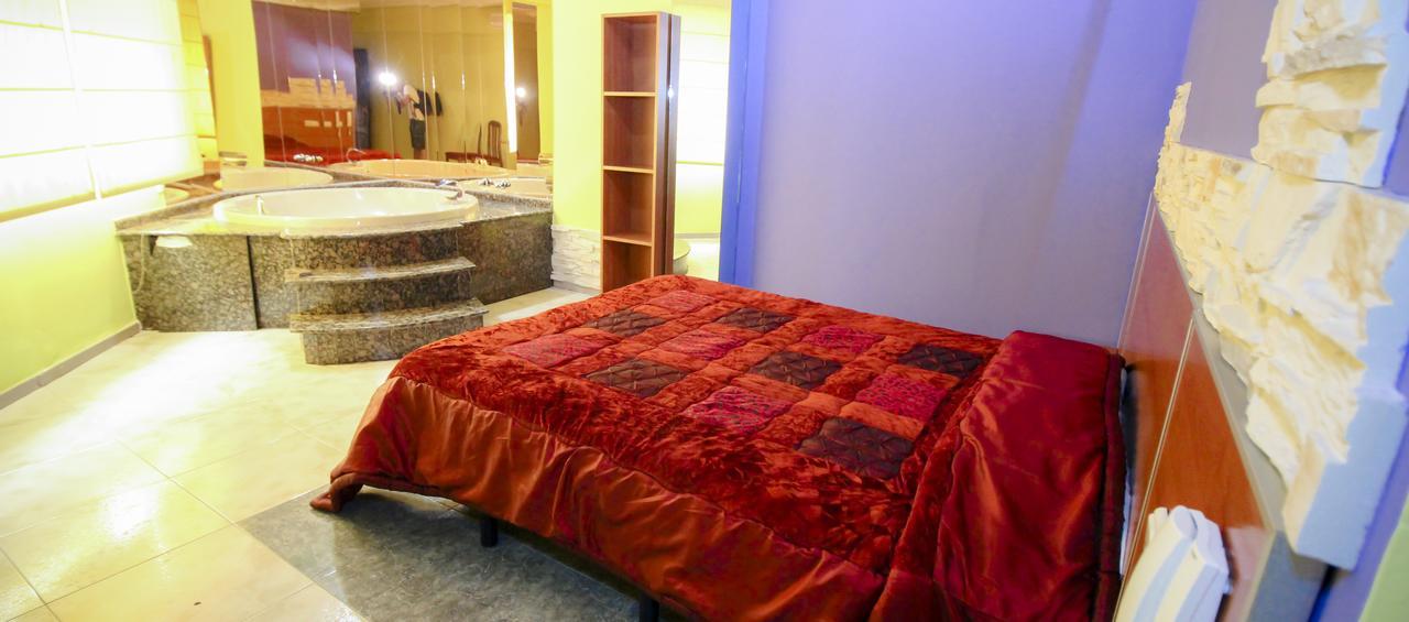 أورينس Hotel As Termas المظهر الخارجي الصورة
